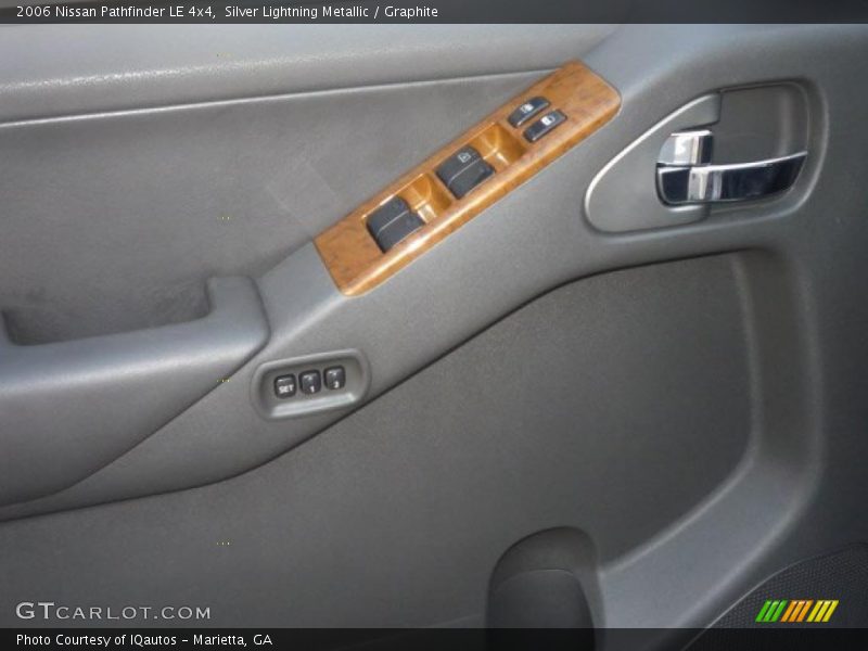 Silver Lightning Metallic / Graphite 2006 Nissan Pathfinder LE 4x4