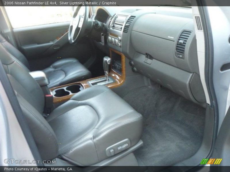 Silver Lightning Metallic / Graphite 2006 Nissan Pathfinder LE 4x4