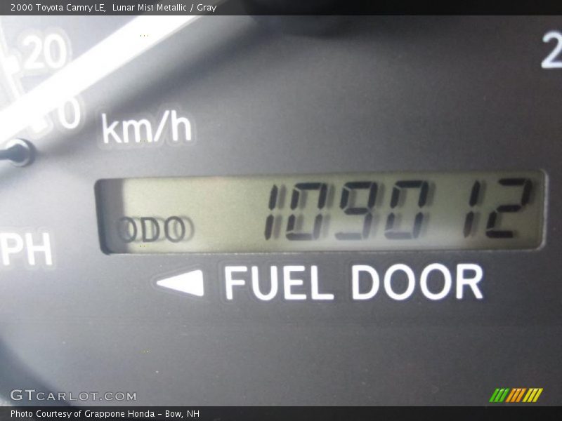 Lunar Mist Metallic / Gray 2000 Toyota Camry LE