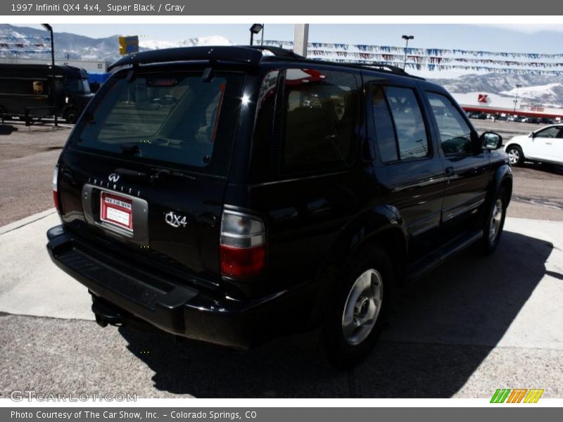 Super Black / Gray 1997 Infiniti QX4 4x4
