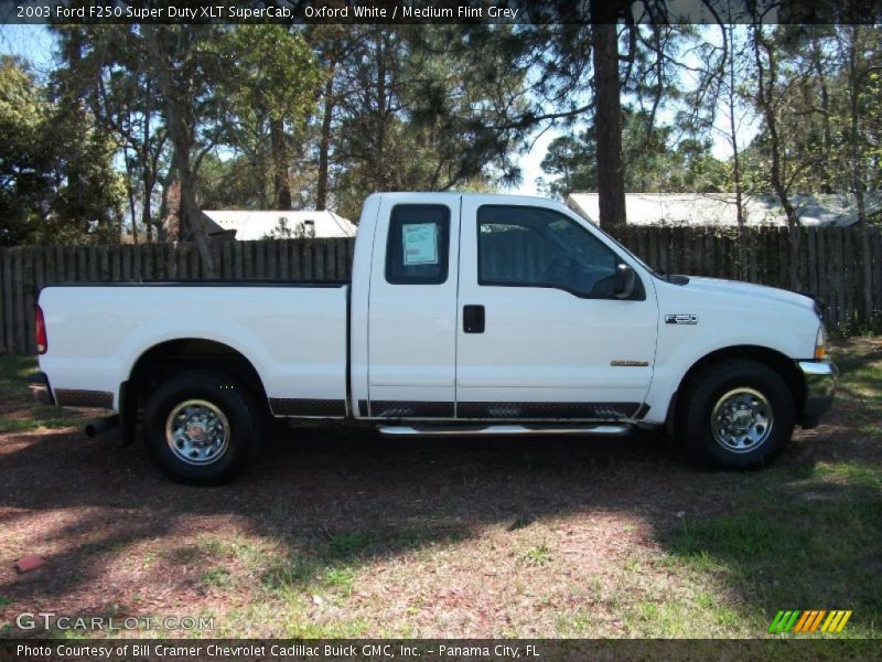 Oxford White / Medium Flint Grey 2003 Ford F250 Super Duty XLT SuperCab