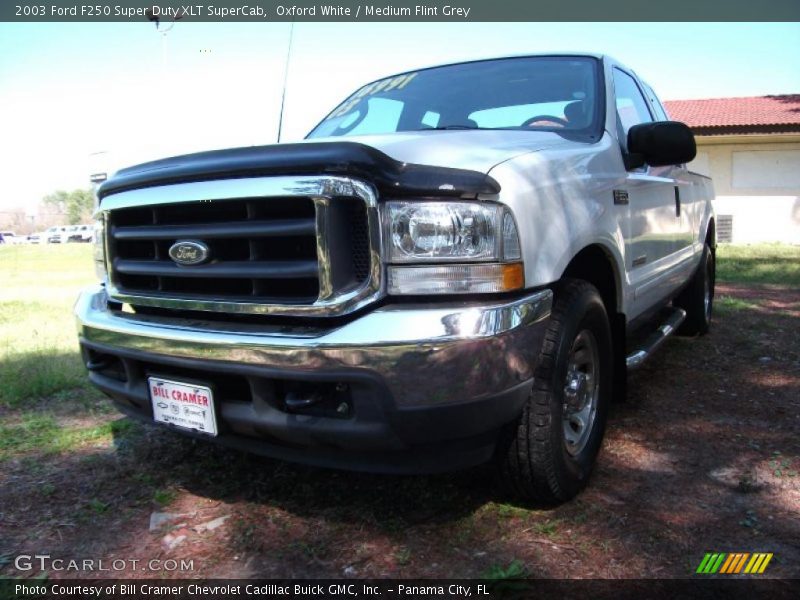Oxford White / Medium Flint Grey 2003 Ford F250 Super Duty XLT SuperCab