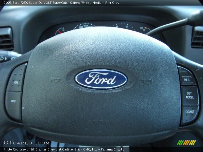 Oxford White / Medium Flint Grey 2003 Ford F250 Super Duty XLT SuperCab