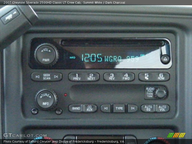 Summit White / Dark Charcoal 2007 Chevrolet Silverado 2500HD Classic LT Crew Cab