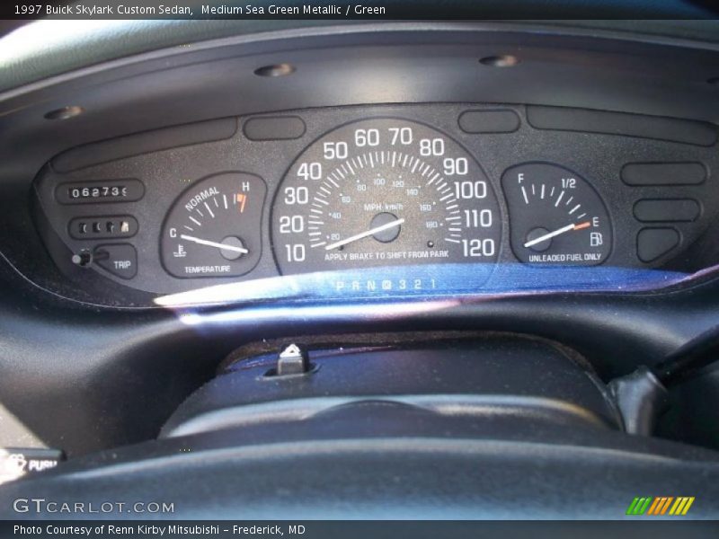 Medium Sea Green Metallic / Green 1997 Buick Skylark Custom Sedan
