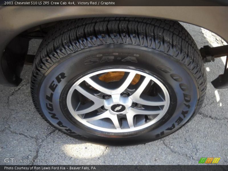 Victory Red / Graphite 2003 Chevrolet S10 LS ZR5 Crew Cab 4x4