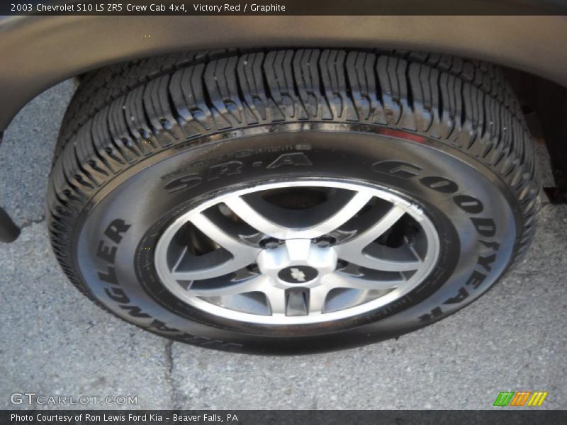 Victory Red / Graphite 2003 Chevrolet S10 LS ZR5 Crew Cab 4x4