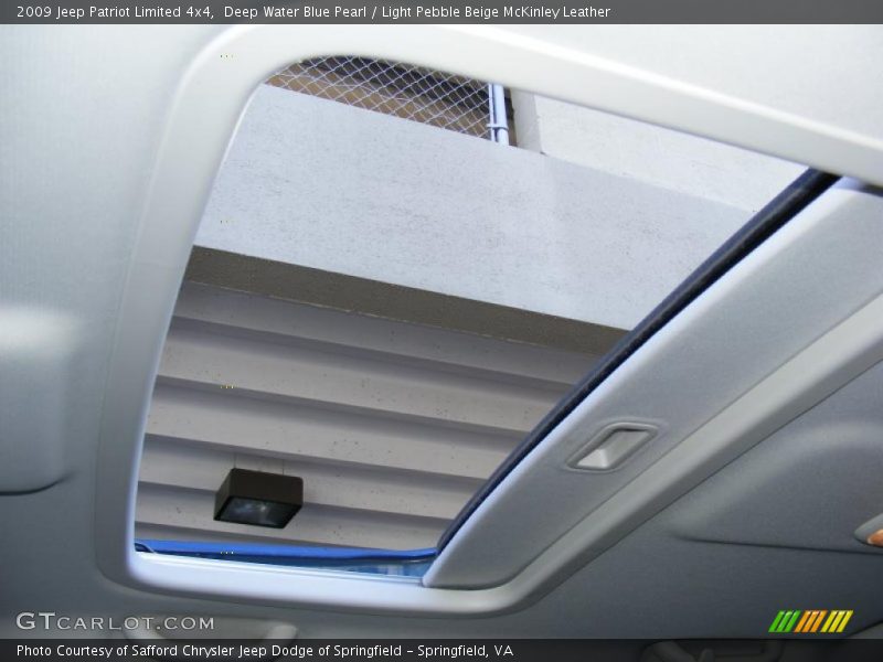 Deep Water Blue Pearl / Light Pebble Beige McKinley Leather 2009 Jeep Patriot Limited 4x4