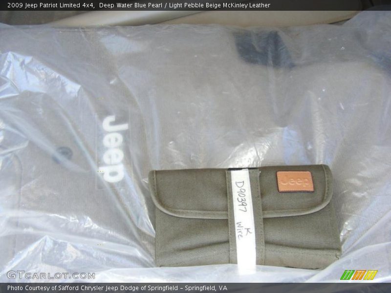 Deep Water Blue Pearl / Light Pebble Beige McKinley Leather 2009 Jeep Patriot Limited 4x4