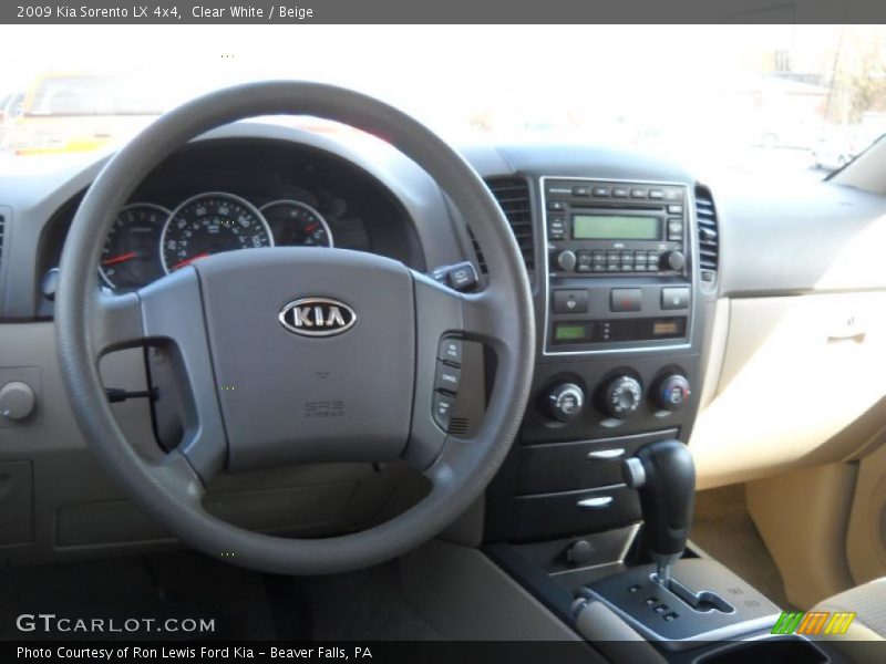 Clear White / Beige 2009 Kia Sorento LX 4x4