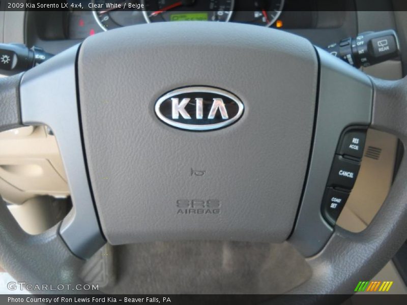 Clear White / Beige 2009 Kia Sorento LX 4x4