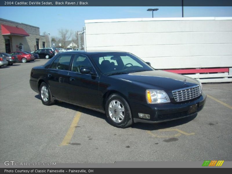 Black Raven / Black 2004 Cadillac DeVille Sedan
