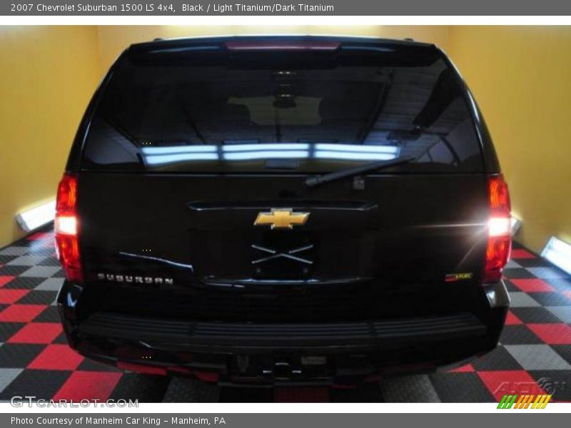 Black / Light Titanium/Dark Titanium 2007 Chevrolet Suburban 1500 LS 4x4