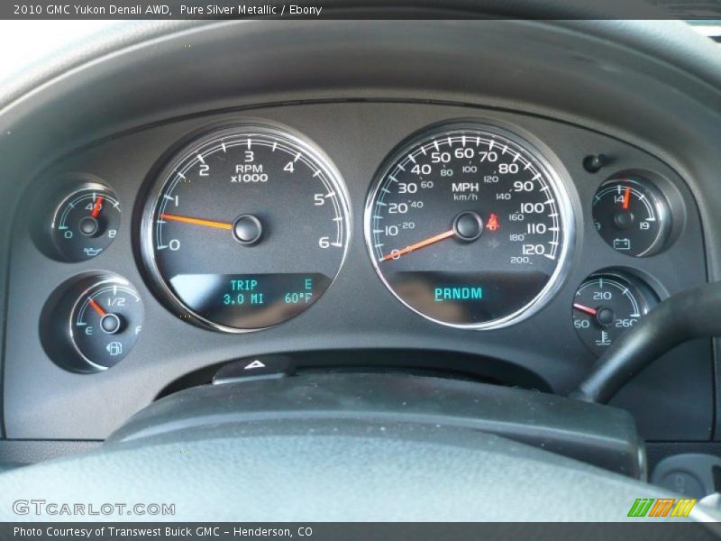 Pure Silver Metallic / Ebony 2010 GMC Yukon Denali AWD