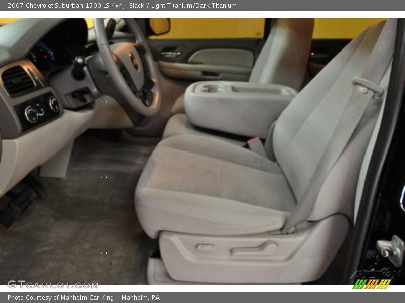 Black / Light Titanium/Dark Titanium 2007 Chevrolet Suburban 1500 LS 4x4