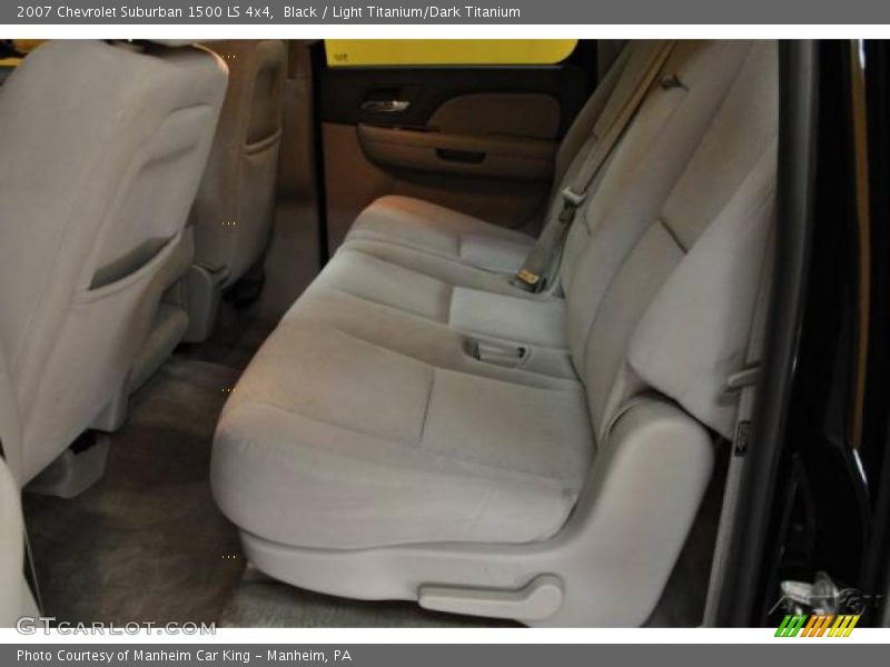 Black / Light Titanium/Dark Titanium 2007 Chevrolet Suburban 1500 LS 4x4