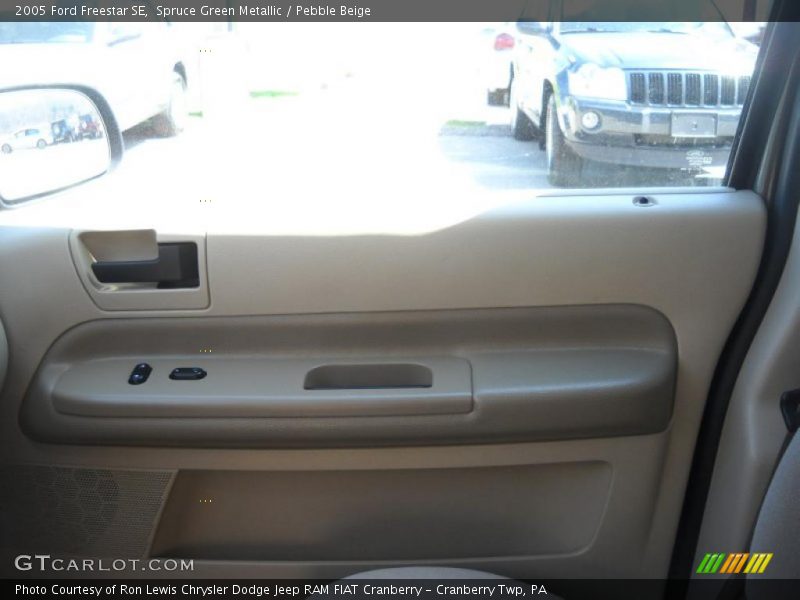 Spruce Green Metallic / Pebble Beige 2005 Ford Freestar SE