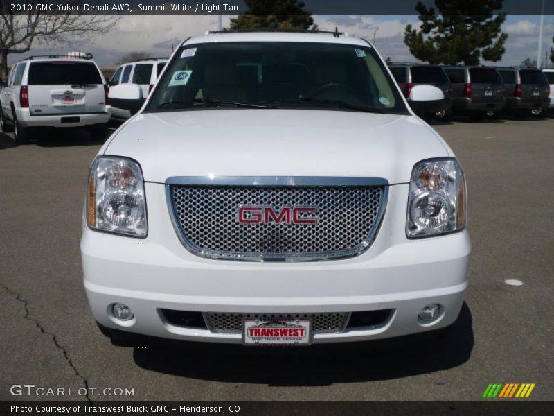Summit White / Light Tan 2010 GMC Yukon Denali AWD