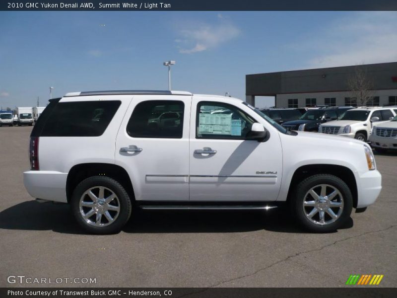 Summit White / Light Tan 2010 GMC Yukon Denali AWD