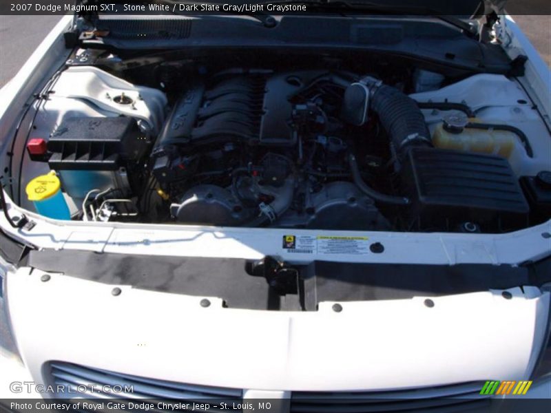 Stone White / Dark Slate Gray/Light Graystone 2007 Dodge Magnum SXT