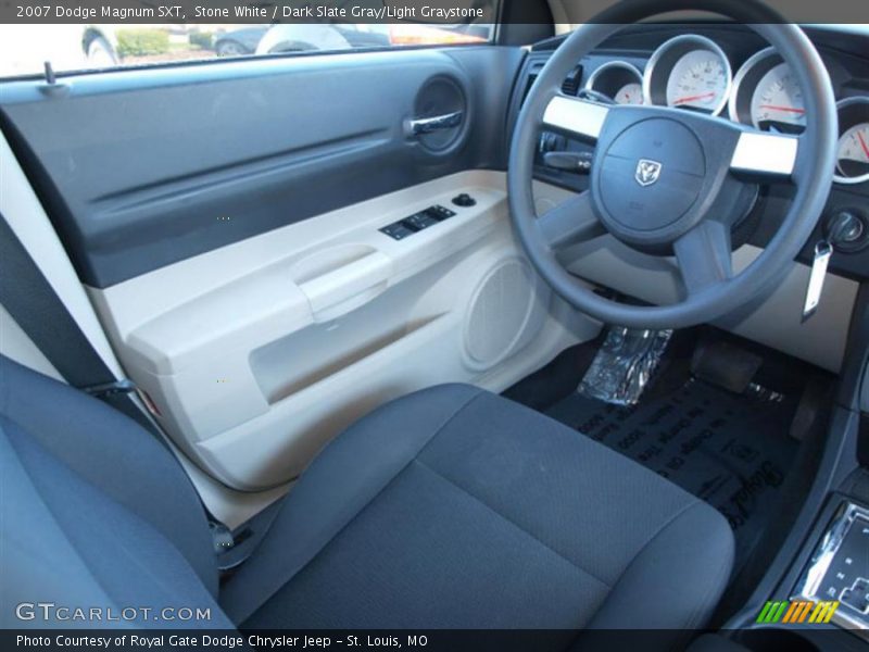 Stone White / Dark Slate Gray/Light Graystone 2007 Dodge Magnum SXT
