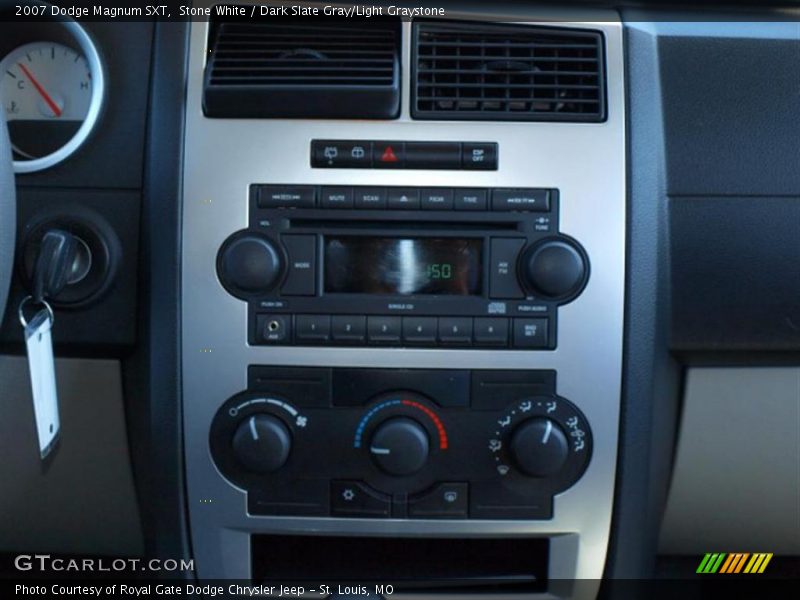 Stone White / Dark Slate Gray/Light Graystone 2007 Dodge Magnum SXT