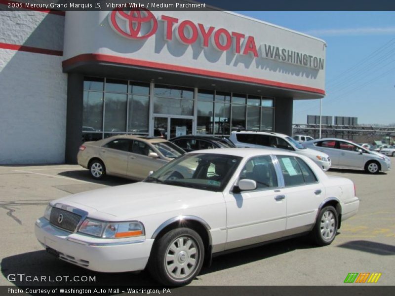 Vibrant White / Medium Parchment 2005 Mercury Grand Marquis LS
