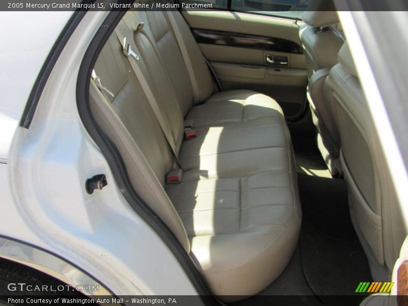Vibrant White / Medium Parchment 2005 Mercury Grand Marquis LS