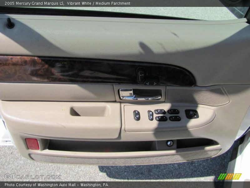 Vibrant White / Medium Parchment 2005 Mercury Grand Marquis LS