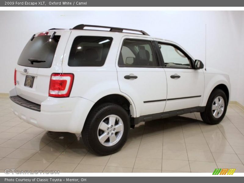 Oxford White / Camel 2009 Ford Escape XLT