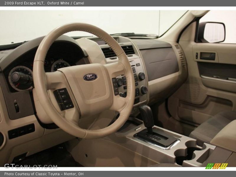 Oxford White / Camel 2009 Ford Escape XLT