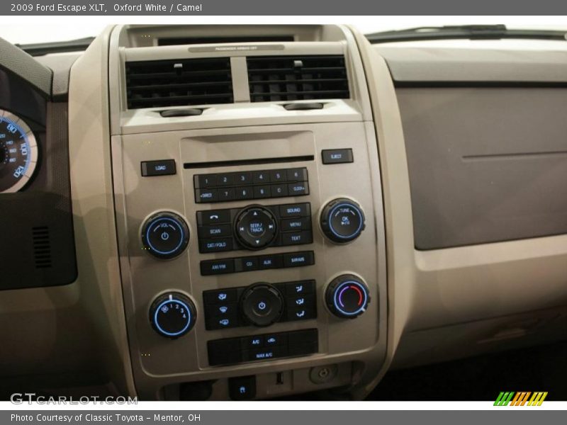 Oxford White / Camel 2009 Ford Escape XLT