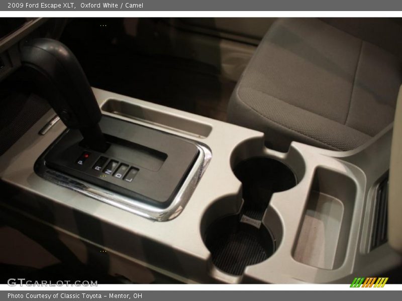 Oxford White / Camel 2009 Ford Escape XLT