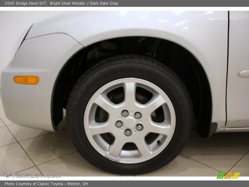 Bright Silver Metallic / Dark Slate Gray 2005 Dodge Neon SXT