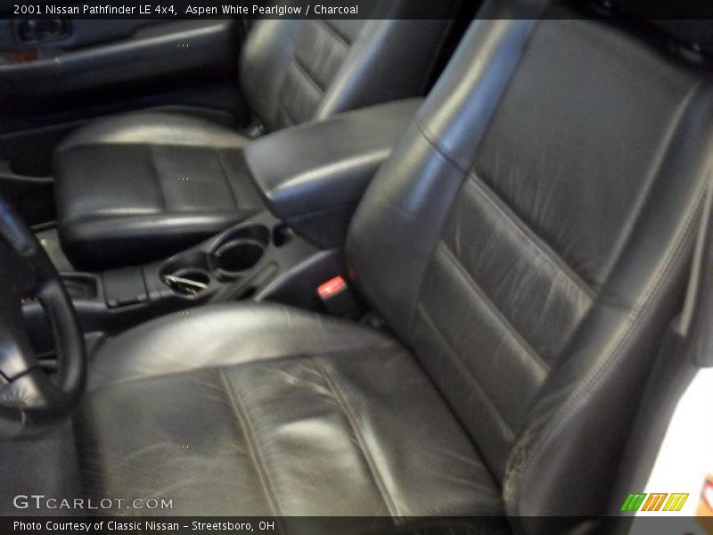 Aspen White Pearlglow / Charcoal 2001 Nissan Pathfinder LE 4x4