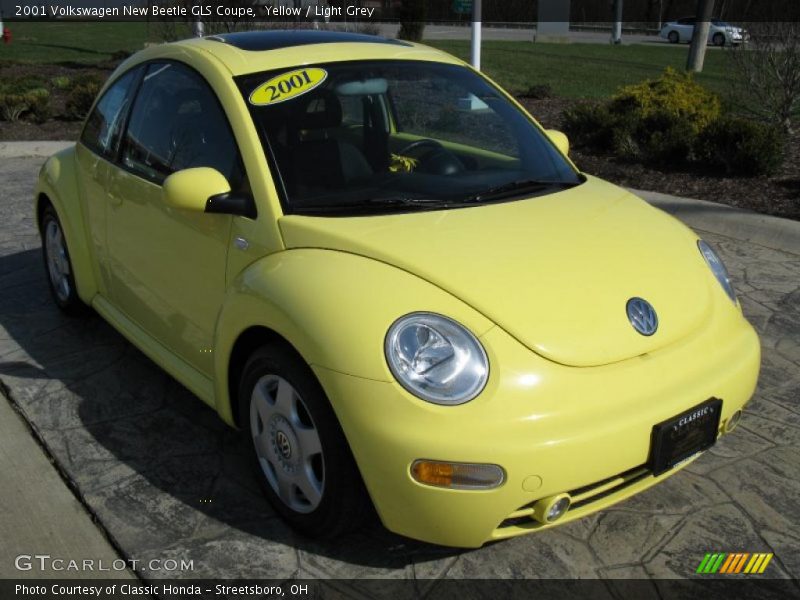 Yellow / Light Grey 2001 Volkswagen New Beetle GLS Coupe