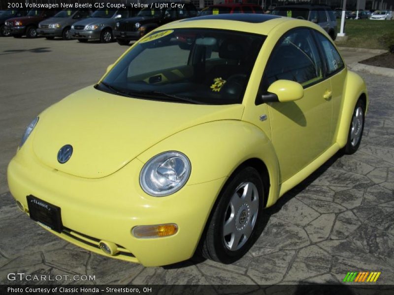 Yellow / Light Grey 2001 Volkswagen New Beetle GLS Coupe