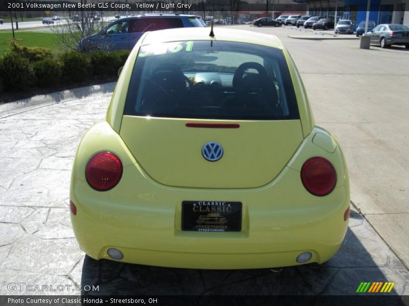 Yellow / Light Grey 2001 Volkswagen New Beetle GLS Coupe