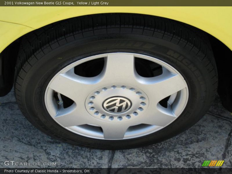 Yellow / Light Grey 2001 Volkswagen New Beetle GLS Coupe