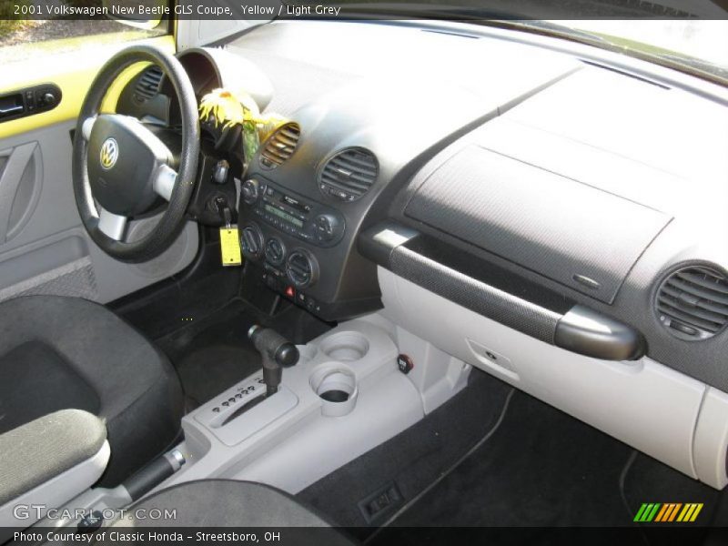 Yellow / Light Grey 2001 Volkswagen New Beetle GLS Coupe