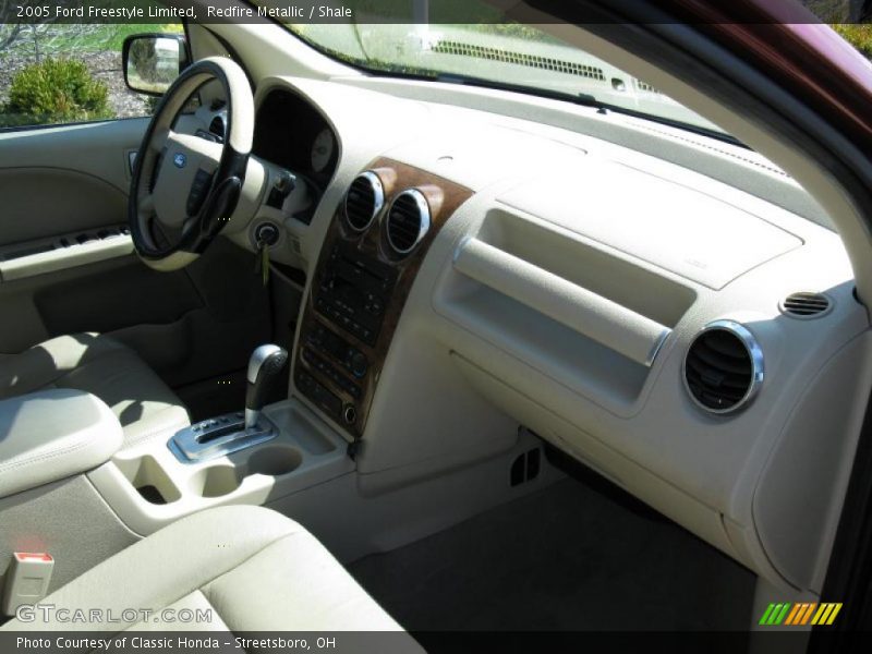 Redfire Metallic / Shale 2005 Ford Freestyle Limited
