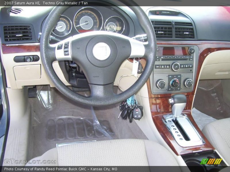 Techno Gray Metallic / Tan 2007 Saturn Aura XE
