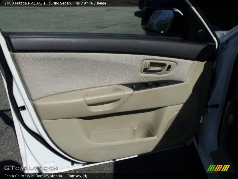 Rally White / Beige 2008 Mazda MAZDA3 i Touring Sedan