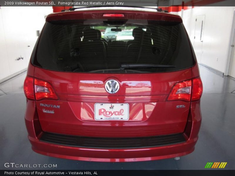 Pomegranate Red Metallic / Aero Grey 2009 Volkswagen Routan SEL
