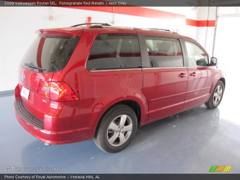 Pomegranate Red Metallic / Aero Grey 2009 Volkswagen Routan SEL