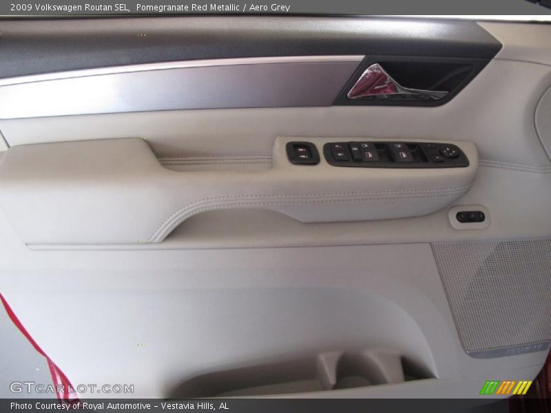 Pomegranate Red Metallic / Aero Grey 2009 Volkswagen Routan SEL