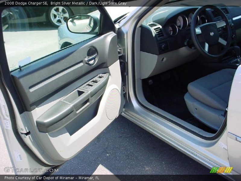 Bright Silver Metallic / Dark/Light Slate Gray 2008 Dodge Charger SE