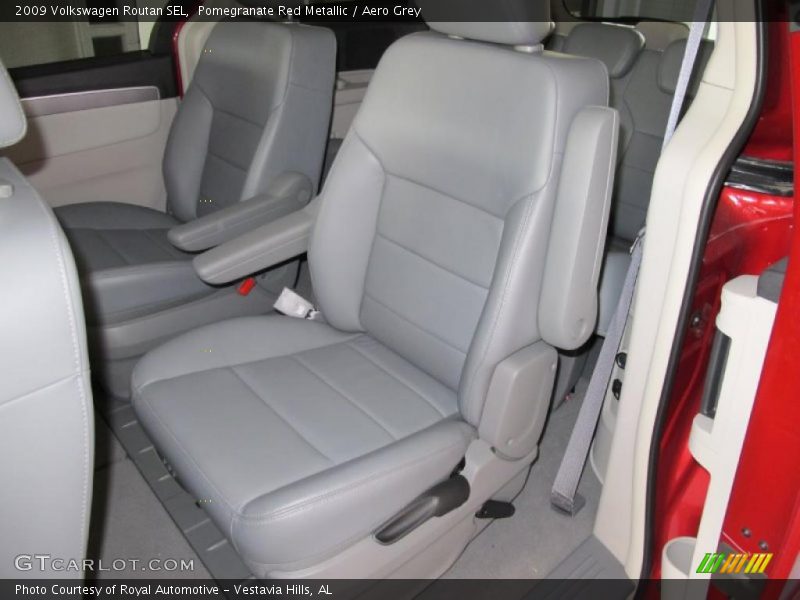 Pomegranate Red Metallic / Aero Grey 2009 Volkswagen Routan SEL