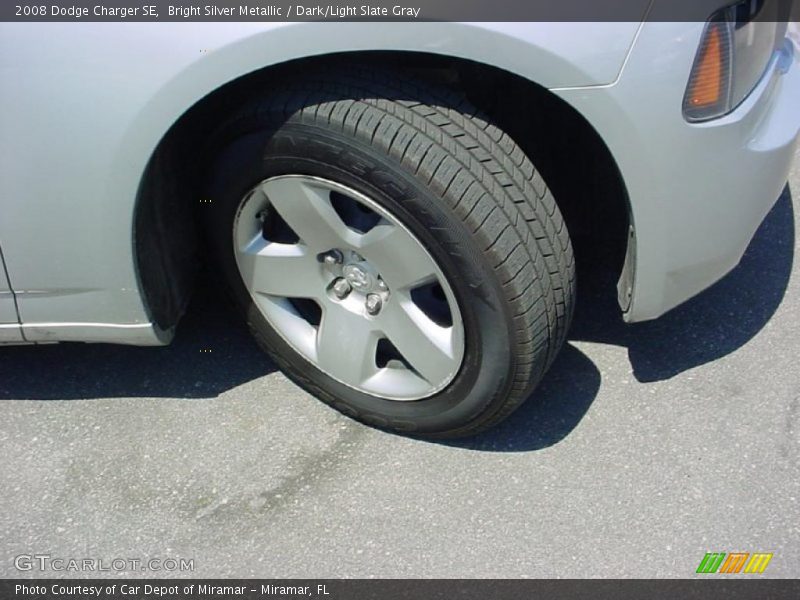 Bright Silver Metallic / Dark/Light Slate Gray 2008 Dodge Charger SE
