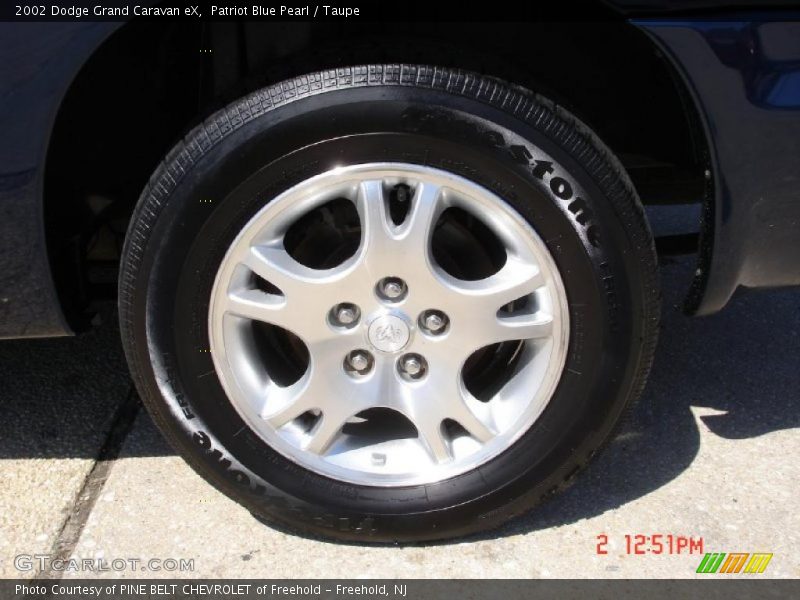 Patriot Blue Pearl / Taupe 2002 Dodge Grand Caravan eX